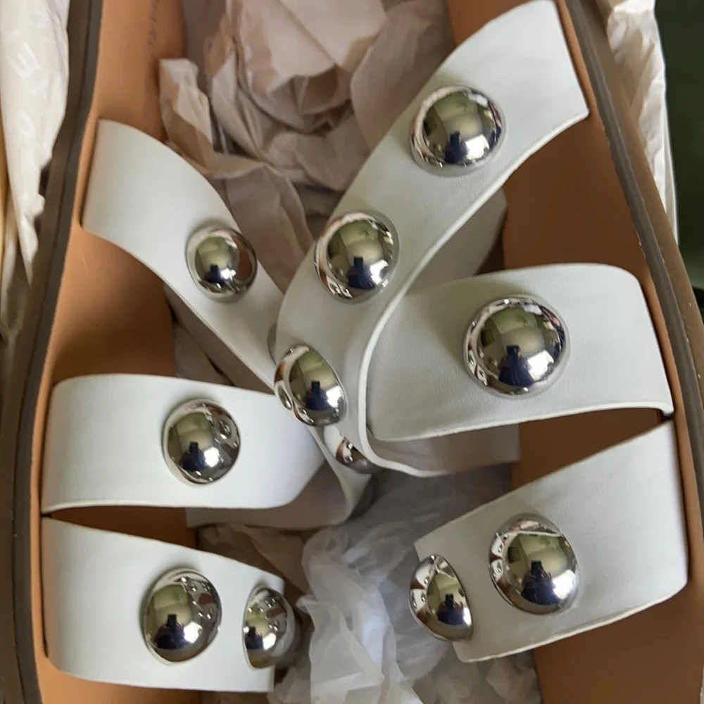 New marc fisher sandals - Picture 4 of 10